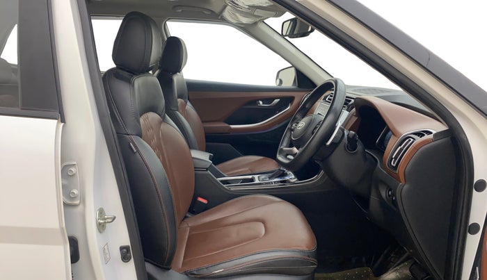 2021 Hyundai ALCAZAR PLATINUM (O) 6STR 2.0 AT, Petrol, Automatic, 1,07,659 km, Right Side Front Door Cabin