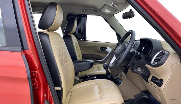 2016 Mahindra TUV300 T8, Diesel, Manual, 37,779 km, Right Side Front Door Cabin