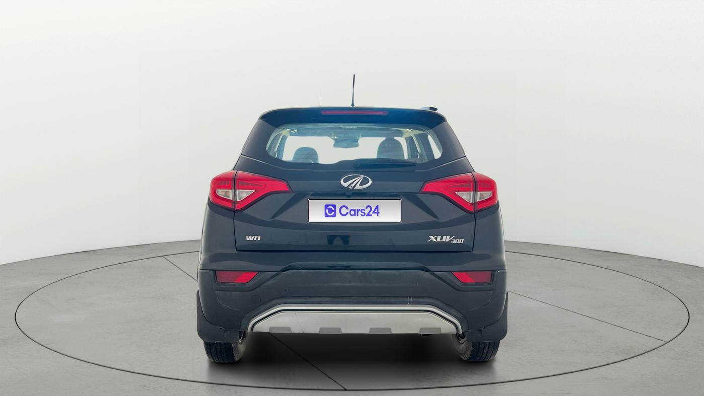 2022 Mahindra XUV300 W8 (O) 1.2 PETROL, Petrol, Manual, 42,061 km, Back/Rear