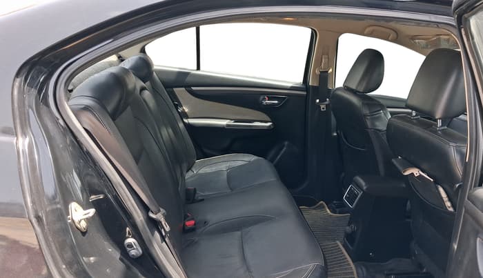 2017 Maruti Ciaz ZDI+ SHVS RS, Diesel, Manual, 93,401 km, Right Side Rear Door Cabin