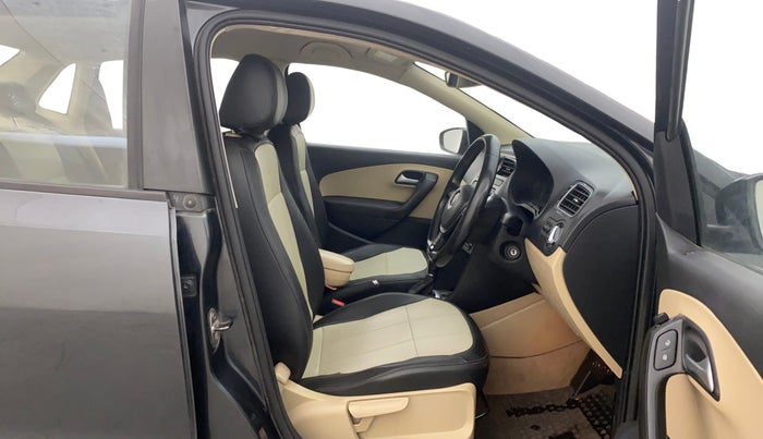 2017 Volkswagen Ameo HIGHLINE PLUS 1.5L AT 16 ALLOY, Diesel, Automatic, 84,772 km, Right Side Front Door Cabin