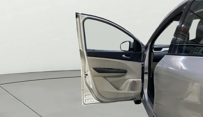 2019 Renault TRIBER RXZ, Petrol, Manual, 42,808 km, LHS Front Door