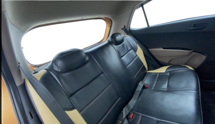 2015 Hyundai Grand i10 MAGNA 1.2 KAPPA VTVT, Petrol, Manual, 70,265 km, Right Side Rear Door Cabin