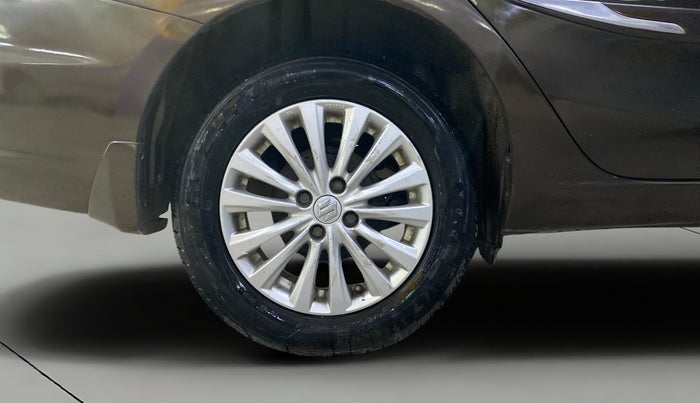 2015 Maruti Ciaz VDI+ SHVS, Diesel, Manual, 86,285 km, Right Rear Wheel