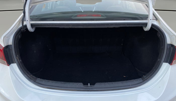 2018 Hyundai Verna 1.6 VTVT SX, Petrol, Manual, 87,828 km, Boot Open Zoomed View