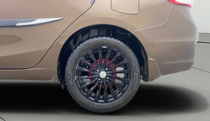 2016 Maruti Ciaz ZXI+, Petrol, Manual, 1,04,600 km, Left Rear Wheel