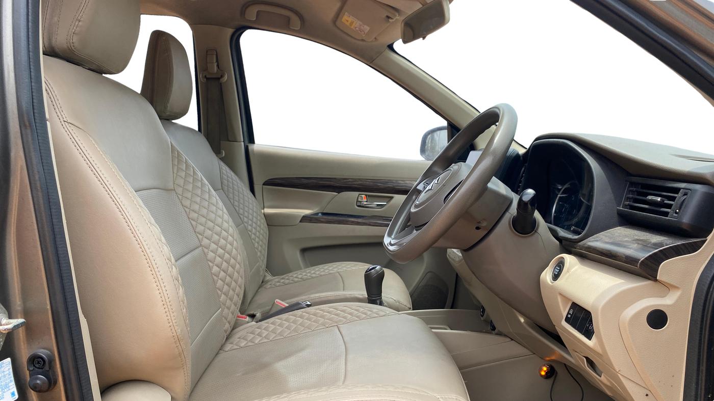 2020 Maruti Ertiga ZXI SHVS, Petrol, Manual, 97,754 km, Right Side Front Door Cabin
