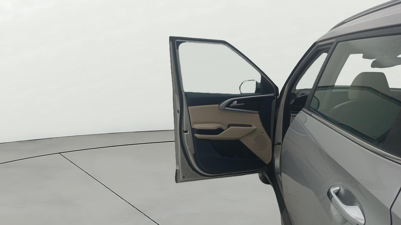 2024 KIA CARENS Luxury Plus 1.5 Turbo Petrol DCT 7 STR, Petrol, Automatic, 72,776 km, LHS Front Door