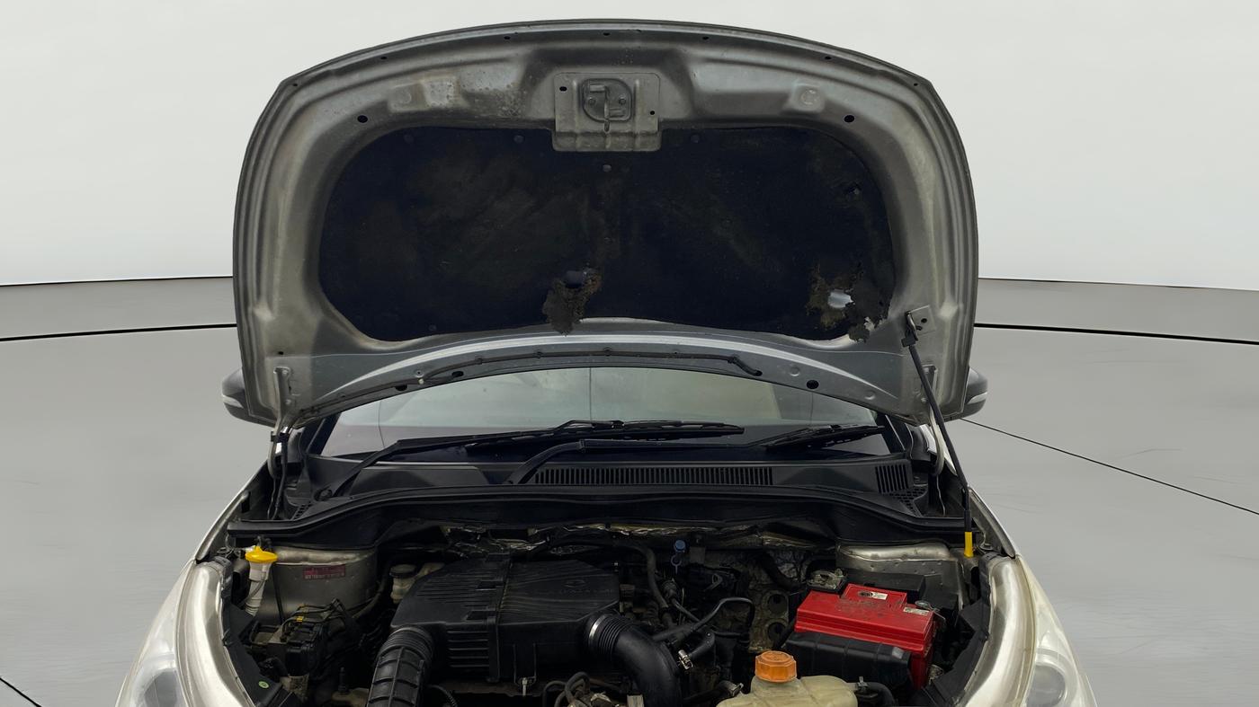 2015 Tata Zest XMS PETROL, Petrol, Manual, 71,120 km, Open Bonet