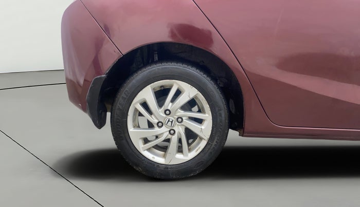 2015 Honda Jazz 1.5L I-DTEC VX, Diesel, Manual, 1,22,998 km, Right Rear Wheel