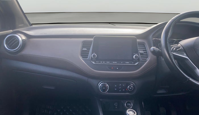 2019 Nissan Kicks XV PREMIUM O DUAL TONE DIESEL, Diesel, Manual, 98,840 km, Air Conditioner