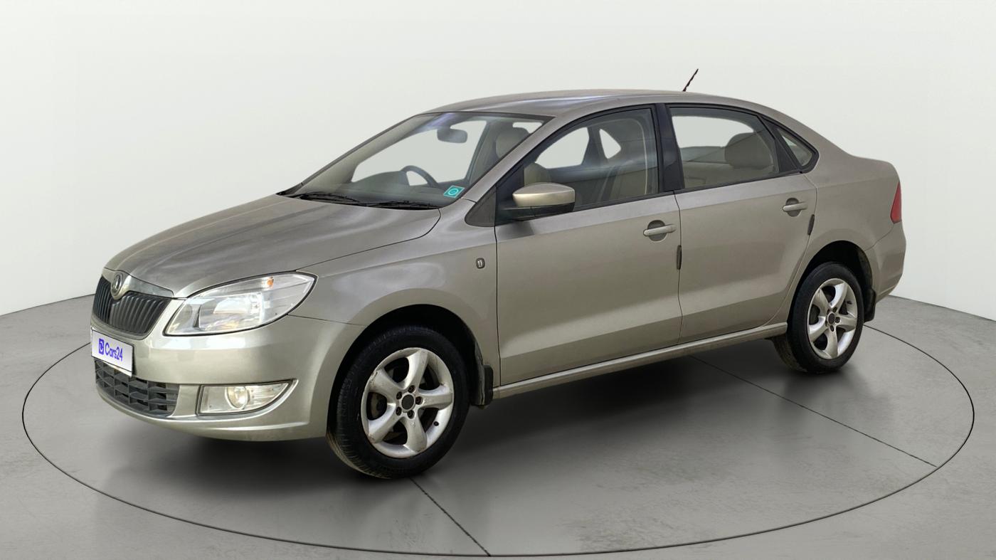 2014 Skoda Rapid 1.6 MPI AMBITION PLUS AT, Petrol, Automatic, 62,551 km, Left Front Diagonal