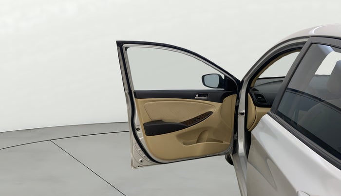 2016 Hyundai Verna 1.6 VTVT SX, Petrol, Manual, 38,980 km, LHS Front Door