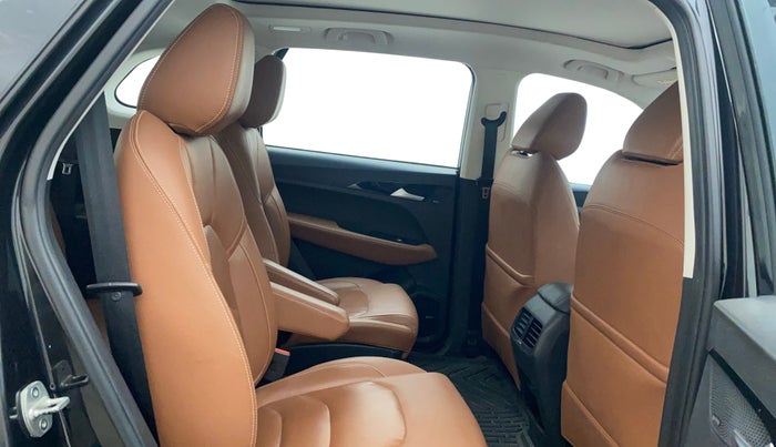 2021 MG HECTOR PLUS SHARP 1.5 PETROL TURBO CVT 6-STR, Petrol, Automatic, 73,400 km, Right Side Rear Door Cabin