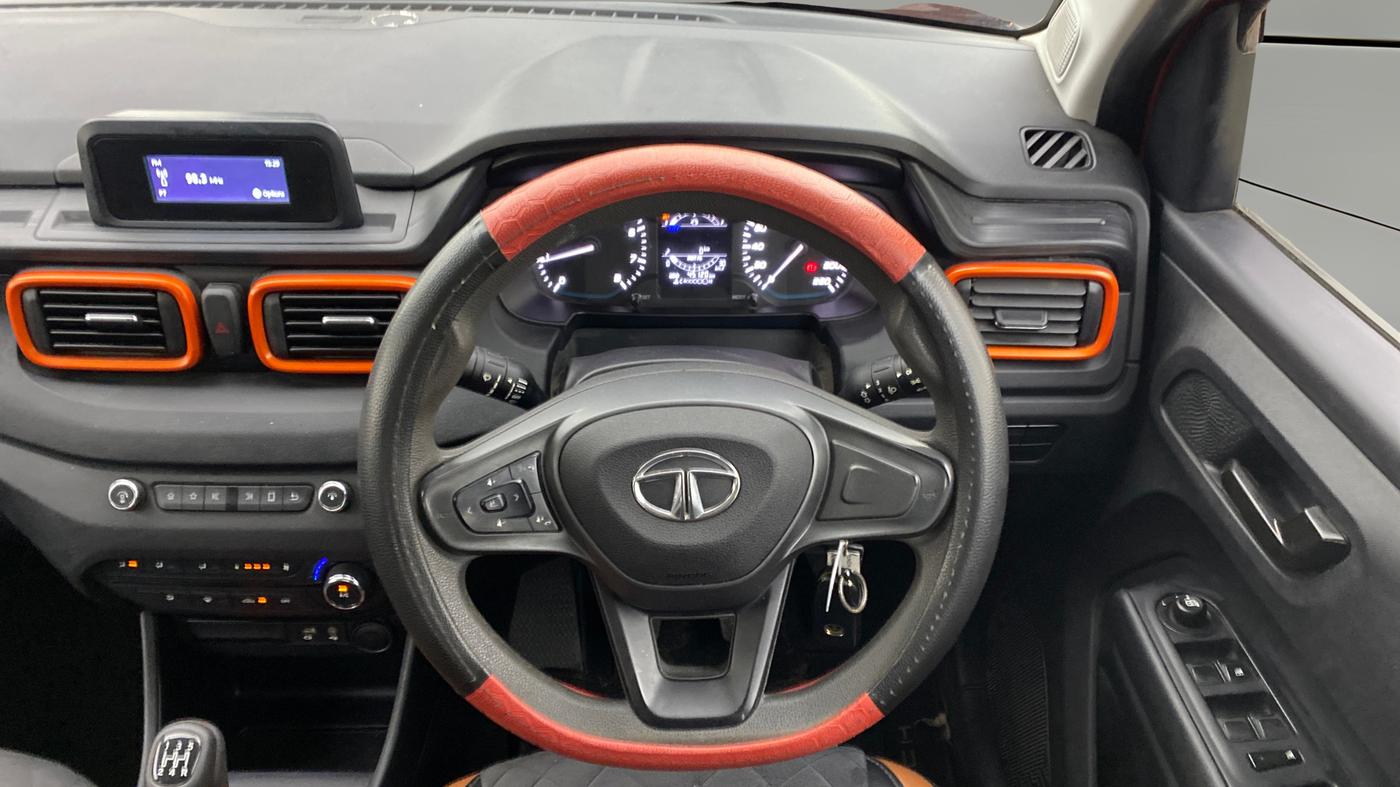 2022 Tata PUNCH ADVENTURE MT, Petrol, Manual, 45,108 km, Steering Wheel Close Up