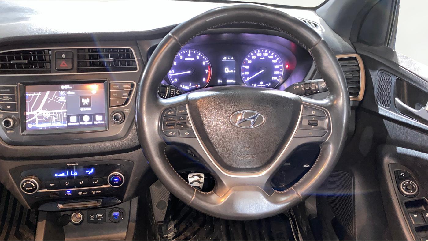 2018 Hyundai i20 Active 1.2 SX, Petrol, Manual, 64,290 km, Steering Wheel Close Up