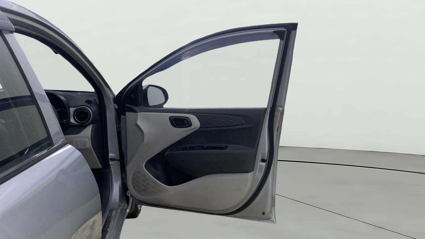 2021 Hyundai GRAND I10 NIOS MAGNA 1.2 KAPPA VTVT, Petrol, Manual, 1,00,896 km, RHS Front Door