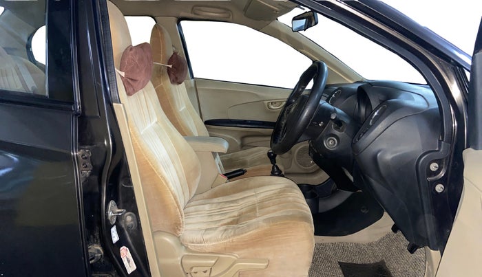 2015 Honda Amaze 1.2L I-VTEC S, CNG, Manual, 72,788 km, Right Side Front Door Cabin