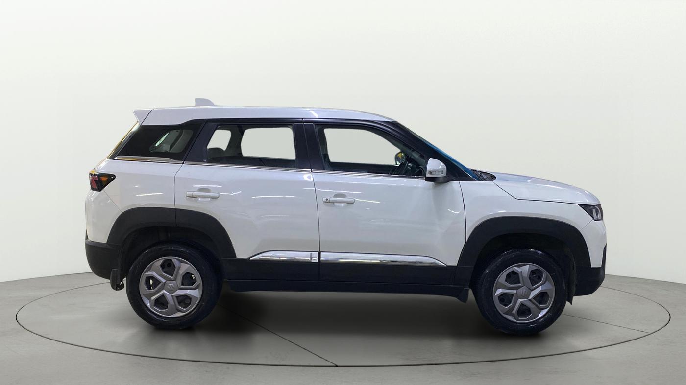 2023 Maruti BREZZA VXI, Petrol, Manual, 28,303 km, Right Side View