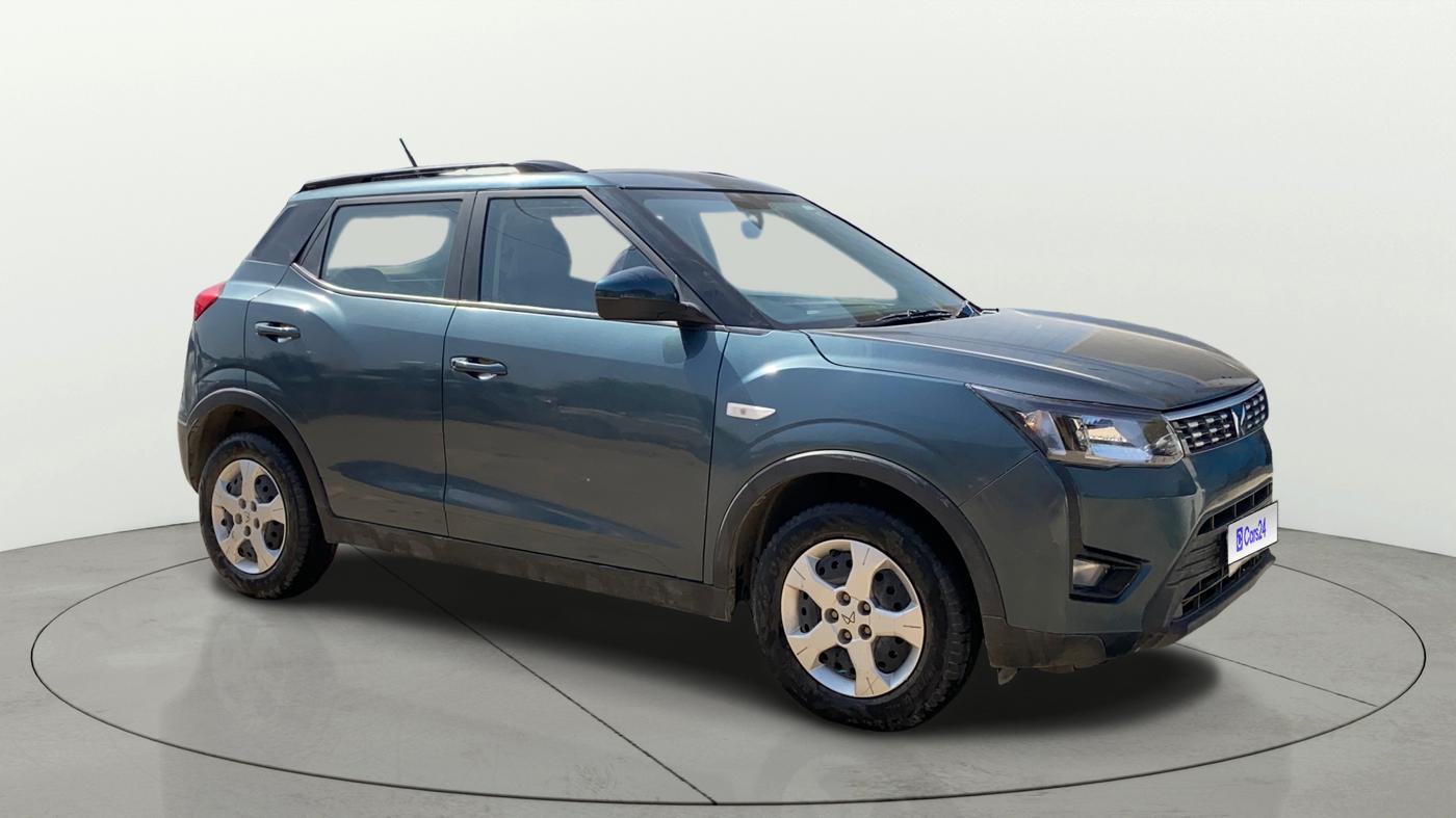 2023 Mahindra XUV300 W6 1.2 PETROL AMT, Petrol, Automatic, 43,246 km, SRP