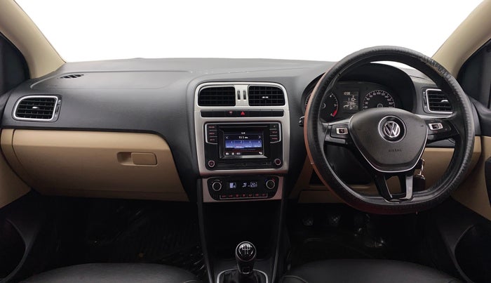 2017 Volkswagen Ameo HIGHLINE1.5L, Diesel, Manual, 47,305 km, Dashboard