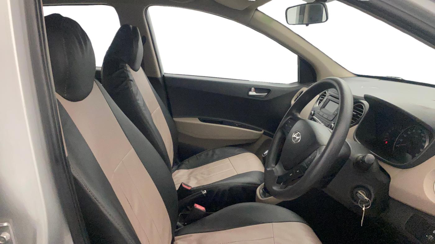 2016 Hyundai Grand i10 SPORTZ 1.2 KAPPA VTVT, Petrol, Manual, 23,734 km, Right Side Front Door Cabin