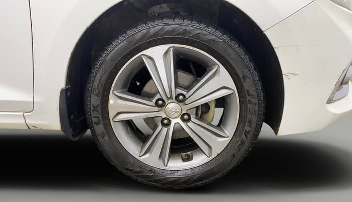 2018 Hyundai Verna 1.6 VTVT SX (O) AT, Petrol, Automatic, 48,550 km, Right Front Wheel