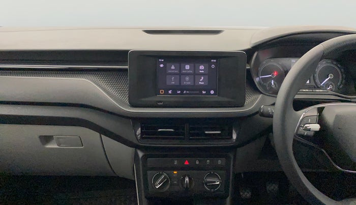 2025 Skoda KUSHAQ ACTIVE 1.0L TSI MT, Petrol, Manual, 33,755 km, Air Conditioner