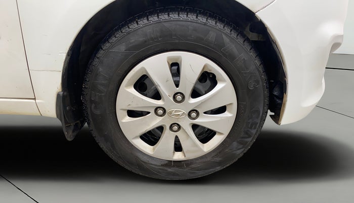 2013 Hyundai i10 MAGNA 1.2, Petrol, Manual, 1,34,639 km, Right Front Wheel