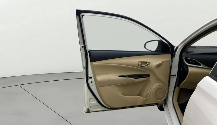 2018 Toyota YARIS G CVT, Petrol, Automatic, 65,700 km, LHS Front Door