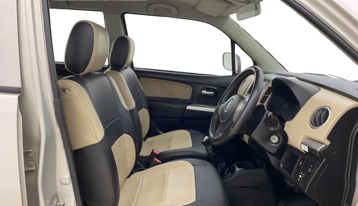 2017 Maruti Wagon R 1.0 LXI CNG, CNG, Manual, 31,257 km, Right Side Front Door Cabin