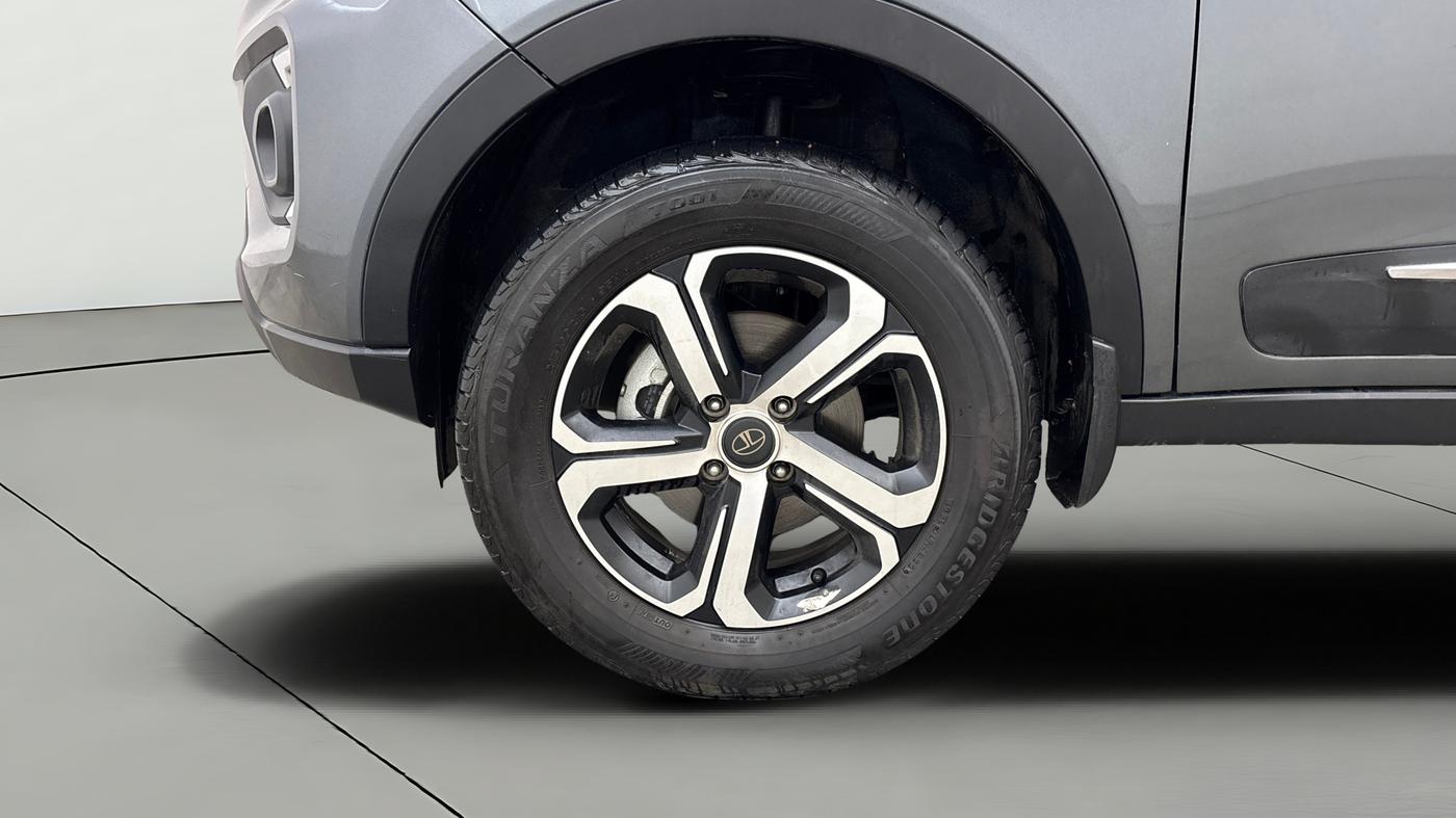 2022 Tata NEXON XZ PLUS PETROL, Petrol, Manual, 32,765 km, Left Front Wheel
