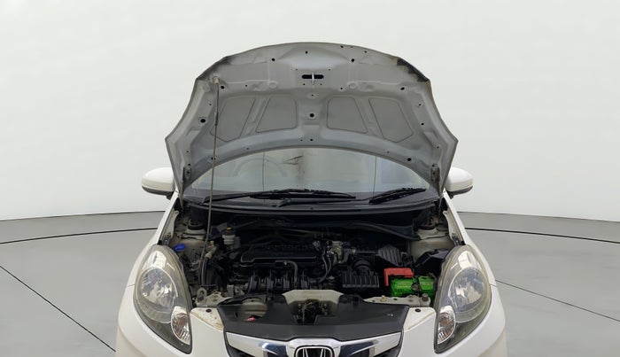 2014 Honda Brio S MT, Petrol, Manual, 1,00,976 km, Open Bonet