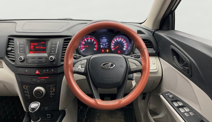 2021 Mahindra XUV300 W6 1.2 PETROL, Petrol, Manual, 1,18,148 km, Steering Wheel Close Up