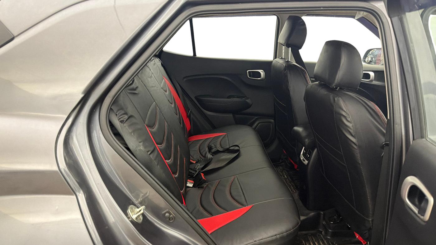 2021 Hyundai VENUE S 1.2, Petrol, Manual, 89,300 km, Right Side Rear Door Cabin