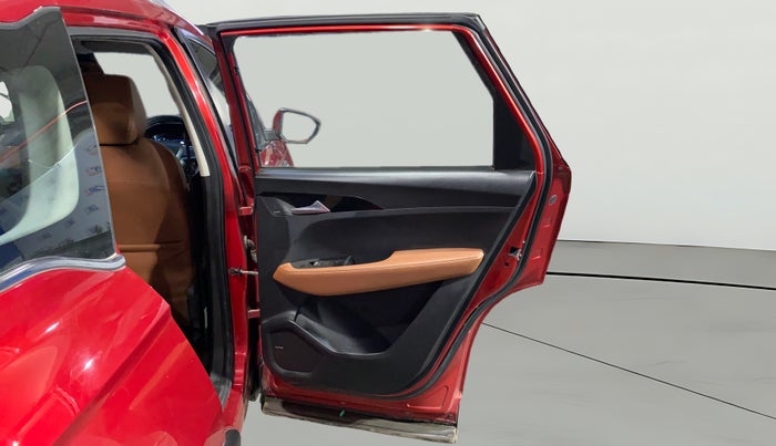 2020 MG HECTOR PLUS SHARP 1.5 PETROL TURBO HYBRID MT 6-STR, Petrol, Manual, 91,408 km, RHS Rear Door