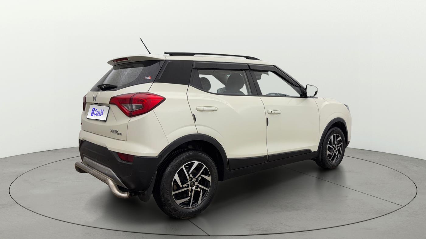 2022 Mahindra XUV300 W8 (O) 1.2 PETROL, Petrol, Manual, 29,859 km, Right Back Diagonal
