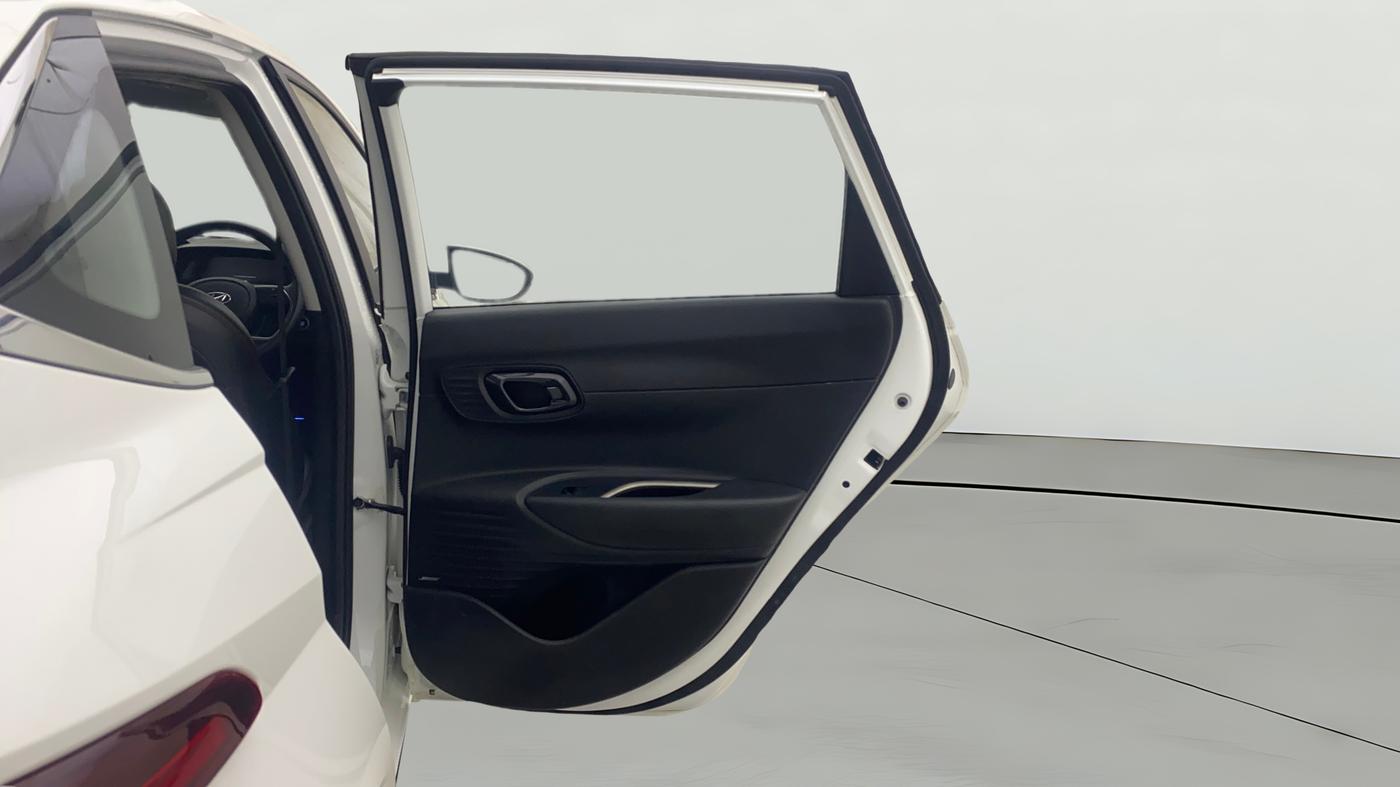 2020 Hyundai NEW I20 ASTA 1.2 AT, Petrol, Automatic, 18,793 km, RHS Rear Door
