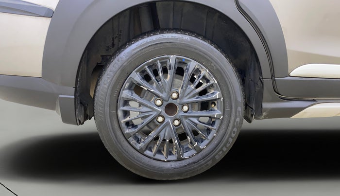 2020 Maruti XL6 ALPHA AT, Petrol, Automatic, 50,334 km, Right Rear Wheel