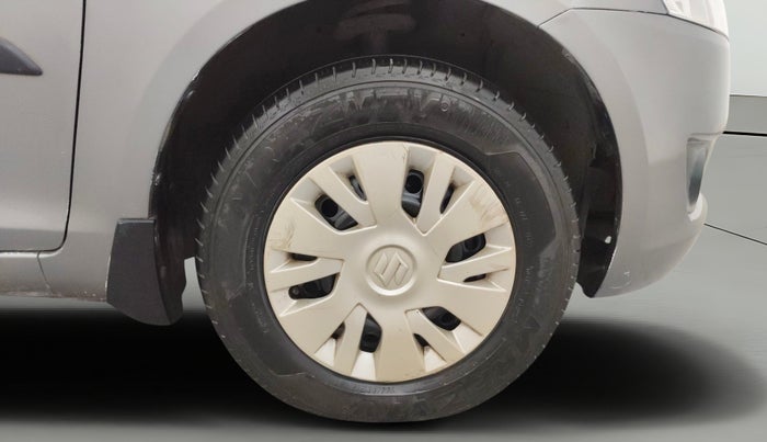 2013 Maruti Swift VXI, Petrol, Manual, 70,013 km, Right Front Wheel