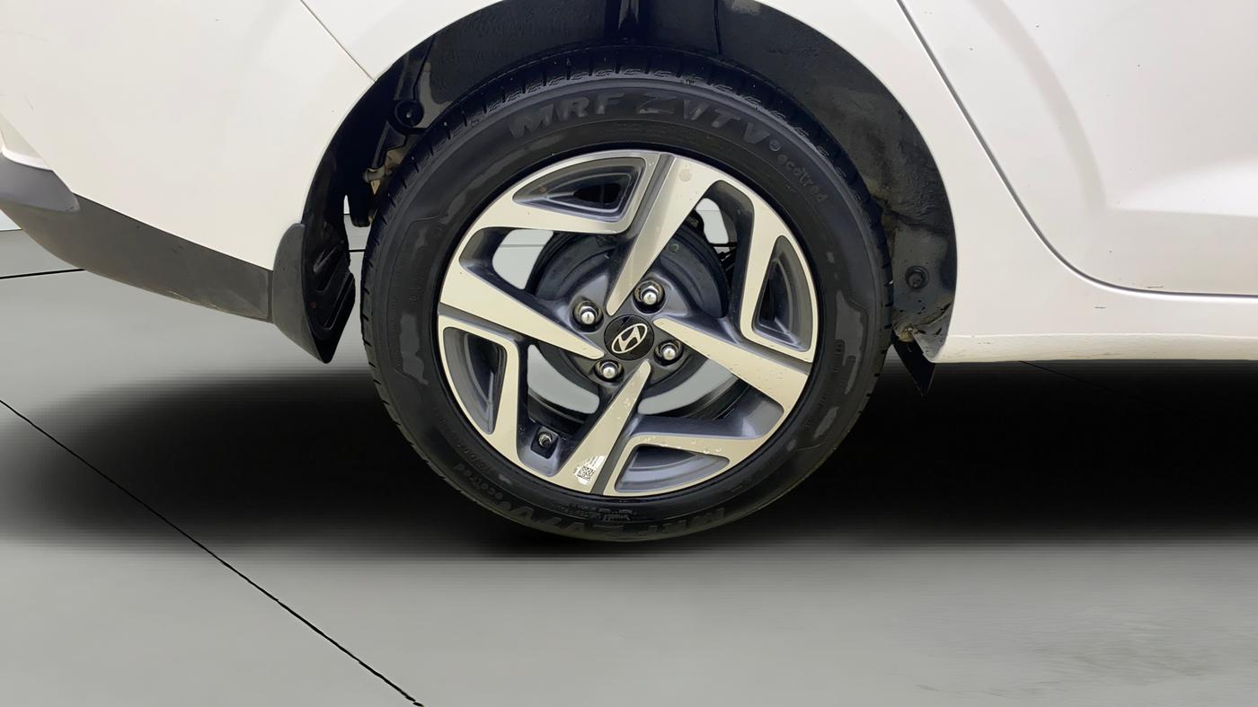 2025 Hyundai AURA SX 1.2 CNG, CNG, Manual, 12,818 km, Right Rear Wheel