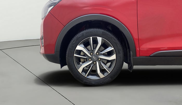 2021 Mahindra XUV300 W8 (O) 1.2 PETROL, Petrol, Manual, 42,423 km, Left Front Wheel