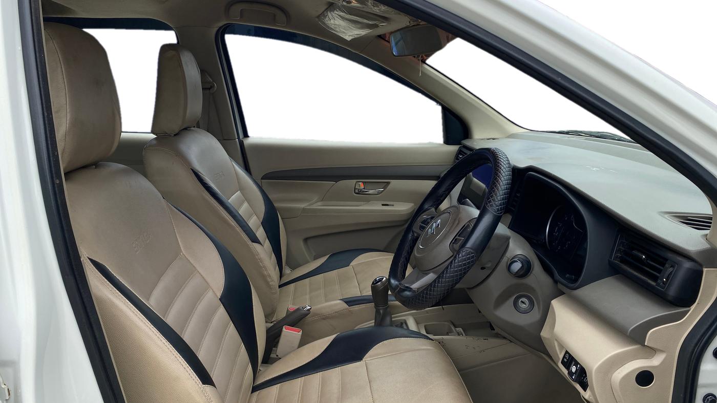 2022 Maruti Ertiga VXI SHVS, CNG, Manual, 84,549 km, Right Side Front Door Cabin