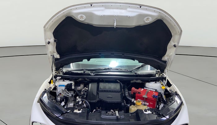 2024 Tata NEXON CREATIVE PLUS 1.5 REVOTORQ 6 AMT, Diesel, Automatic, 26,568 km, Open Bonet