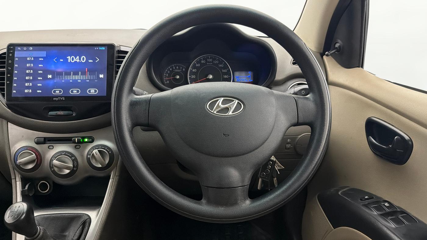 2016 Hyundai i10 MAGNA 1.2, Petrol, Manual, 65,737 km, Steering Wheel Close Up