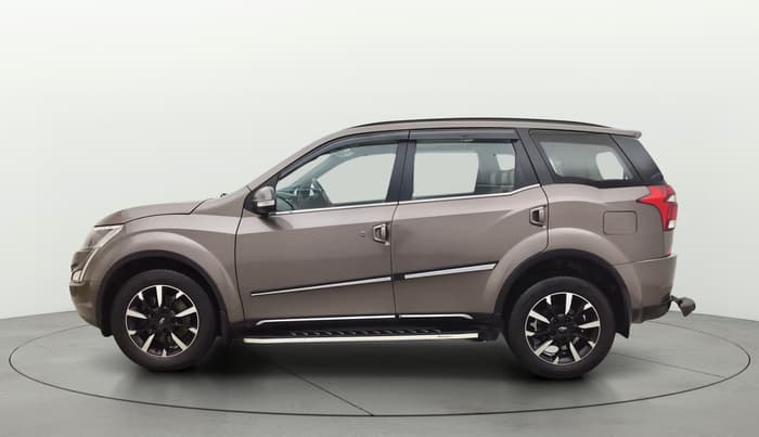 2018 Mahindra XUV500 W11, Diesel, Manual, 68,288 km, Left Side