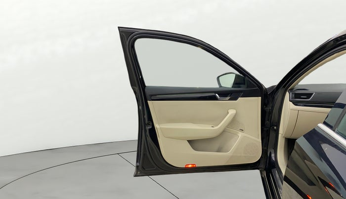 2016 Skoda Superb L&K 1.8 TSI AT, Petrol, Automatic, 70,037 km, LHS Front Door