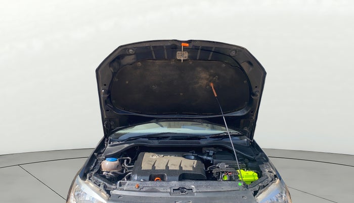 2013 Volkswagen Vento COMFORTLINE DIESEL 1.6, Diesel, Manual, 1,23,502 km, Open Bonet