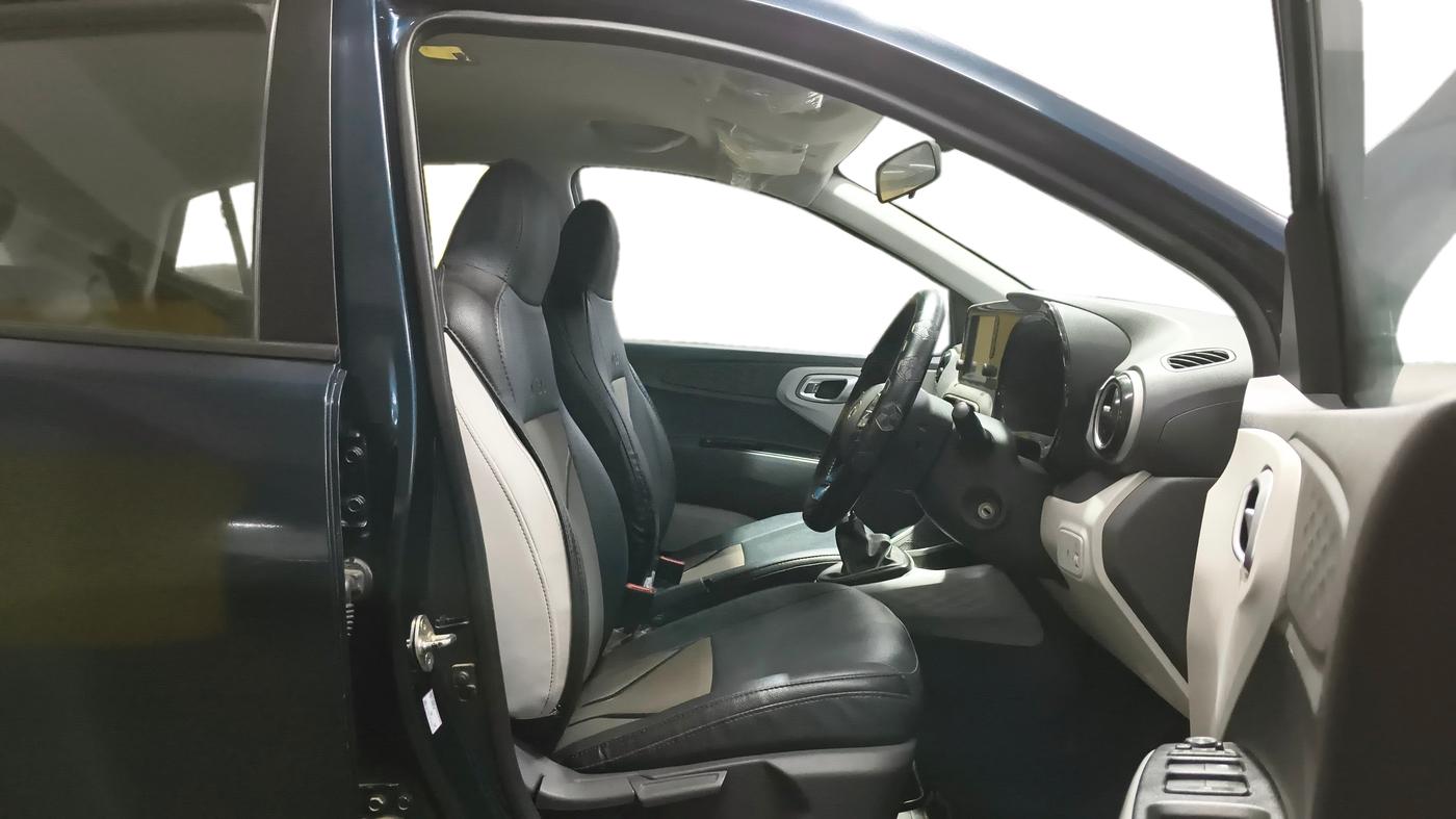 2023 Hyundai GRAND I10 NIOS SPORTZ 1.2 KAPPA VTVT, Petrol, Manual, 13,922 km, Right Side Front Door Cabin