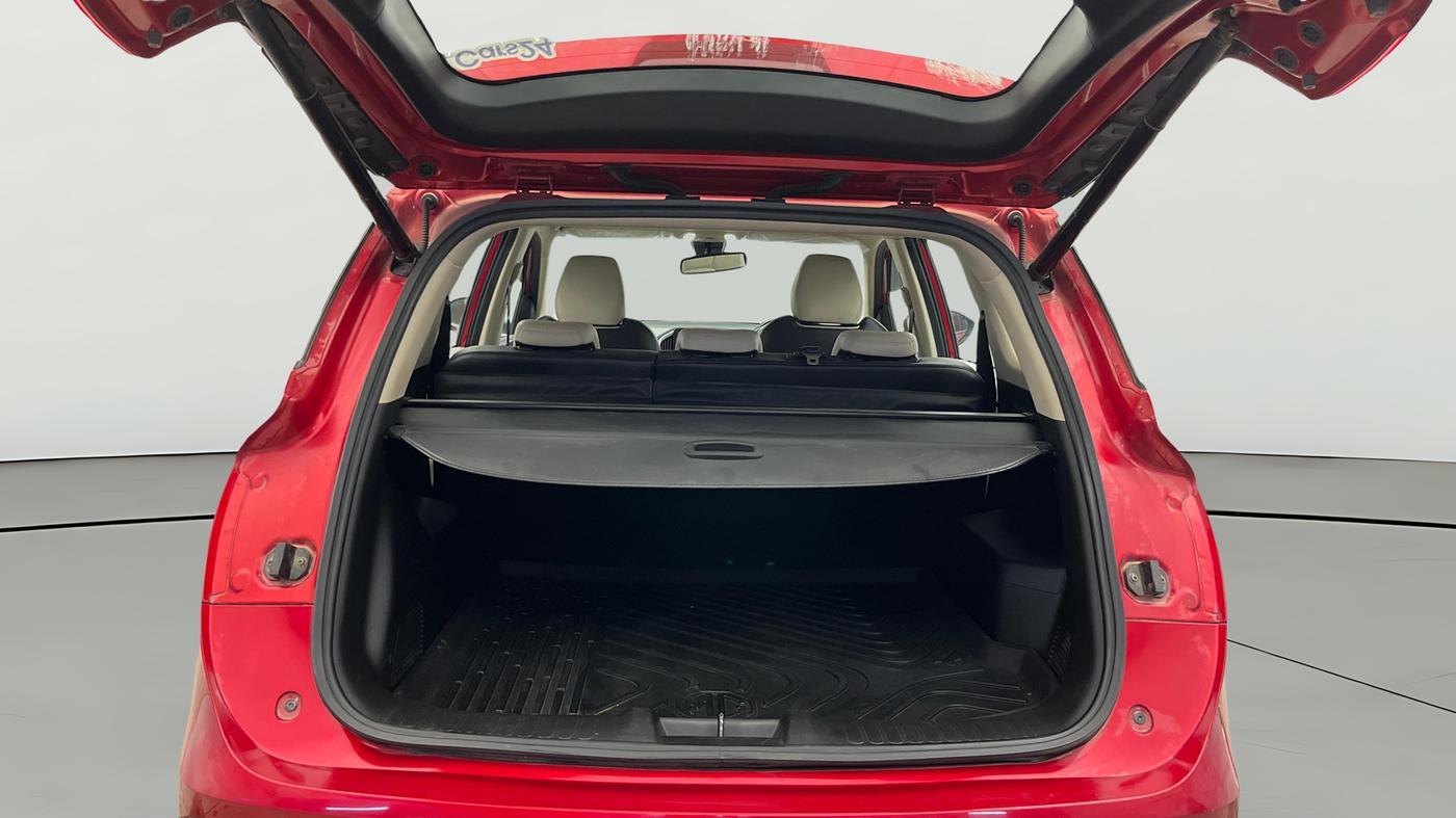 2021 MG HECTOR SHARP 1.5 DCT PETROL DUAL TONE, Petrol, Automatic, 38,761 km, Boot Open Zoomed View